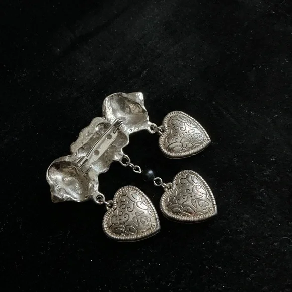 Pewter-tone Victorian styled embellished heart bar pin - Picture 2 of 5